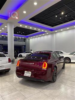كرايسلر 300